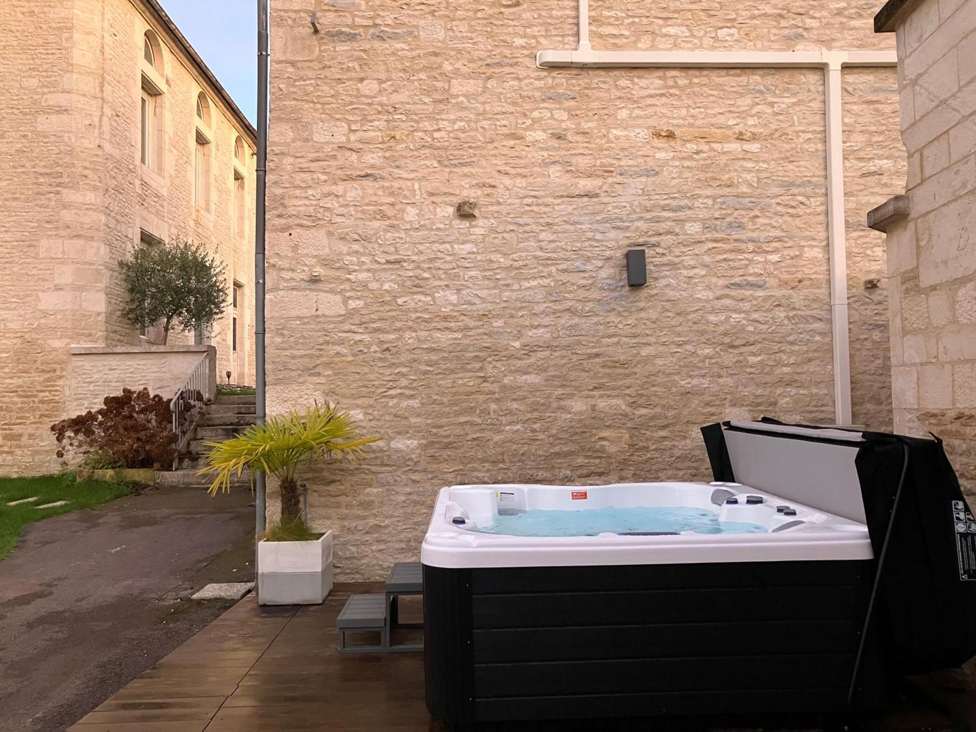 La Villa Lombardi En Champagne, Avec Piscine Privee Et Jacuzzi Les Riceys Екстериор снимка